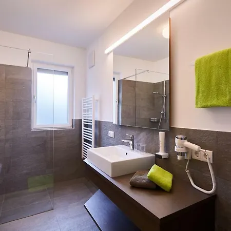 Laitacherhof: Modern Alpine Retreat With Pool And Sauna * Chiusa